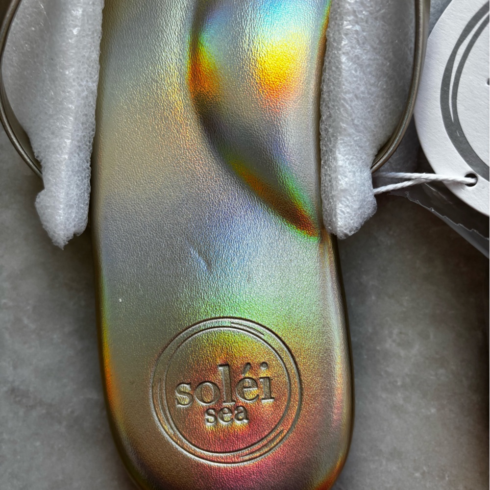 Solei Sea Women's Iridescent Flip Flops - Picture 3 of 4